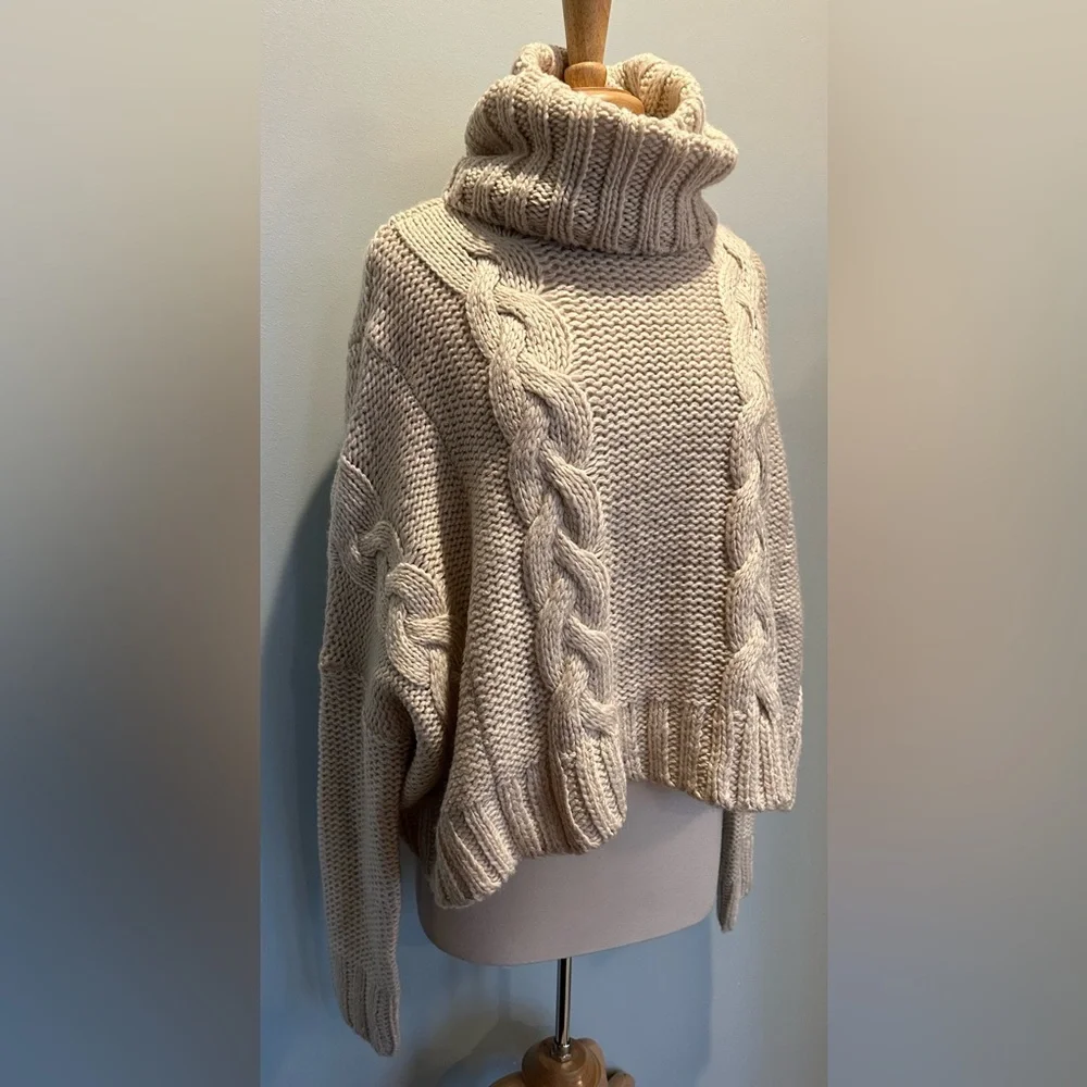 Love Stitch chunky Cable Knit Wool Blend Cowl Neck Cropped oversized sweater M